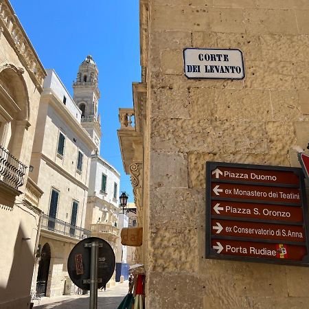 Ai Propilei Del Duomo Luxury Suite Lecce Bagian luar foto
