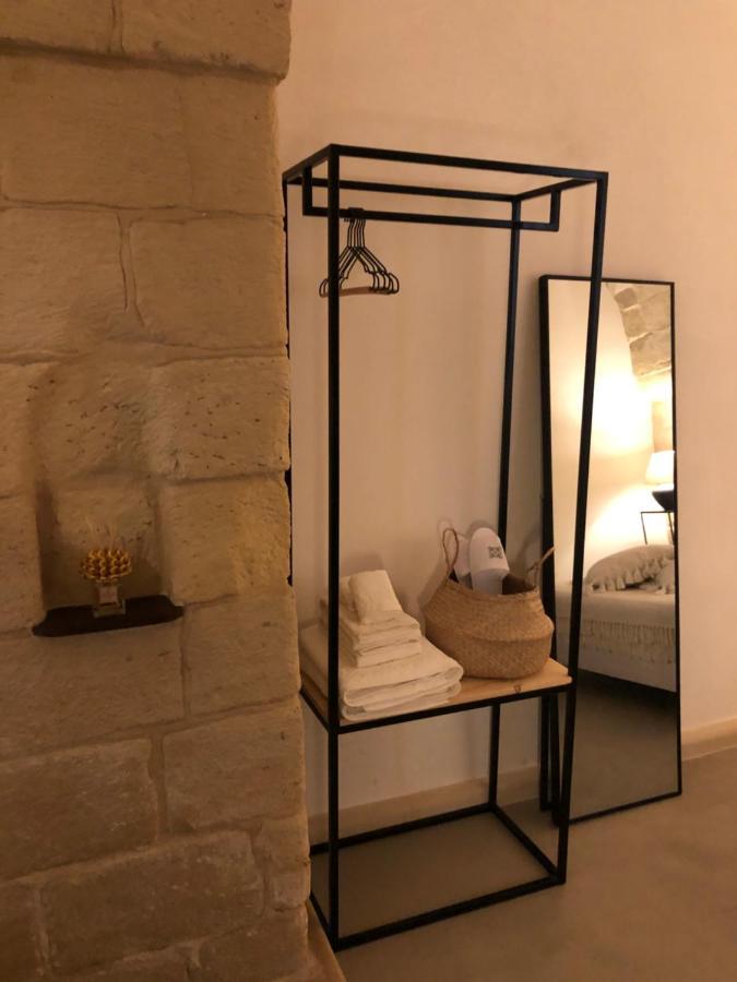 Ai Propilei Del Duomo Luxury Suite Lecce Bagian luar foto