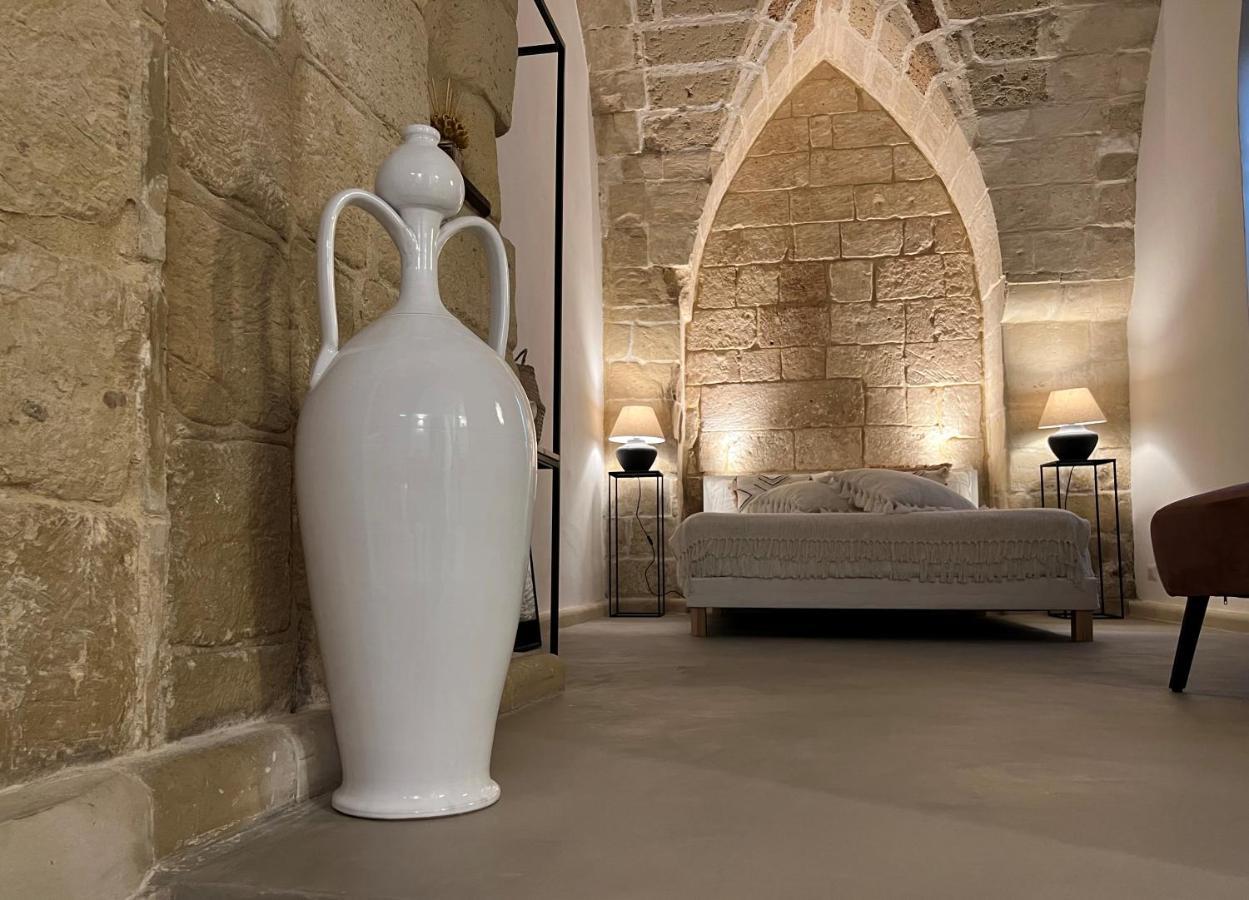 Ai Propilei Del Duomo Luxury Suite Lecce Bagian luar foto