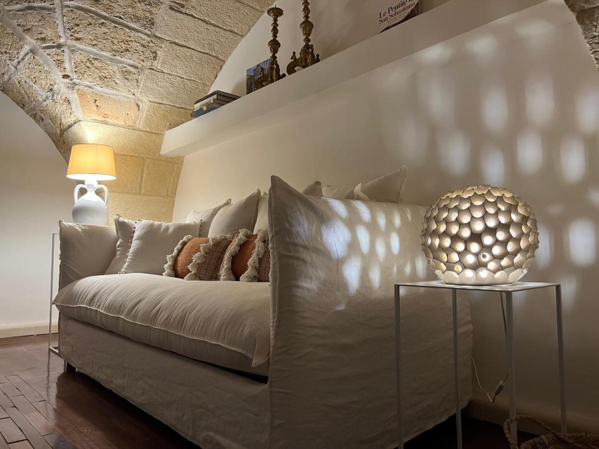 Ai Propilei Del Duomo Luxury Suite Lecce Bagian luar foto