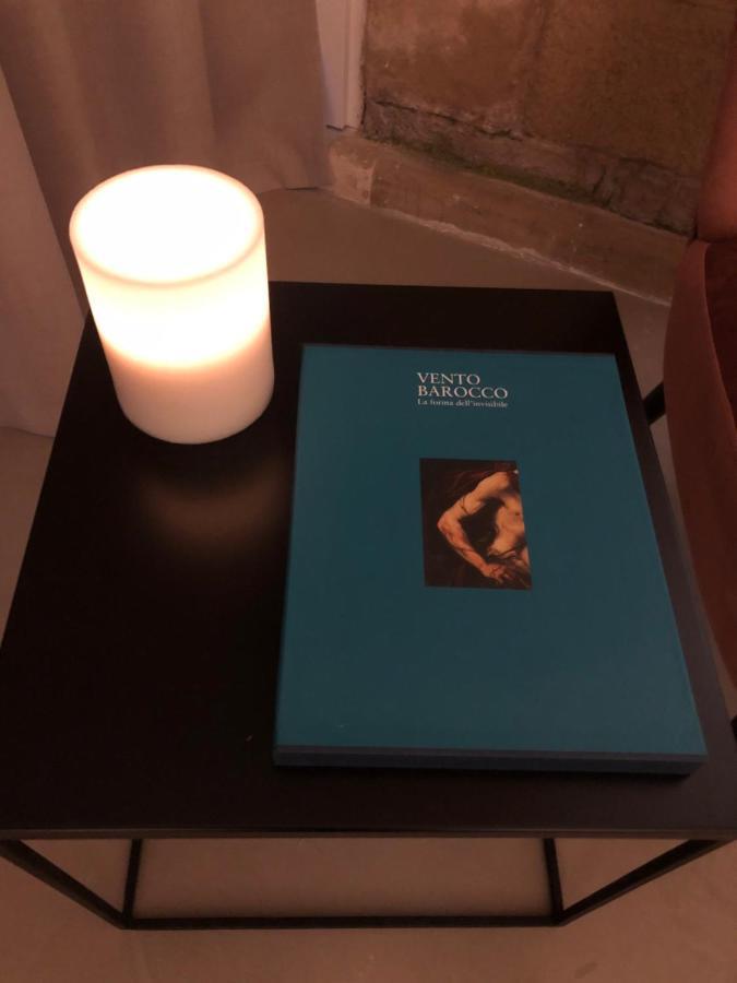 Ai Propilei Del Duomo Luxury Suite Lecce Bagian luar foto