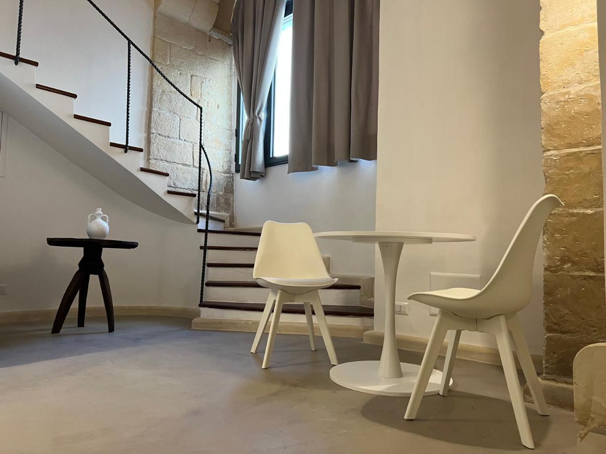 Ai Propilei Del Duomo Luxury Suite Lecce Bagian luar foto